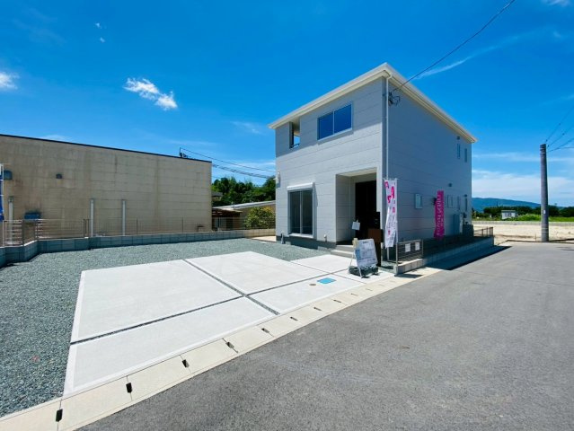 リーブルガーデン／合志市野々島／１号棟の前面道路含む現地写真