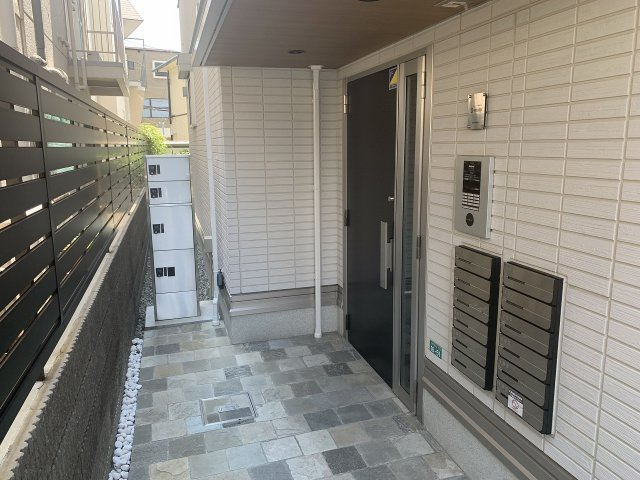 La Maisonのエントランス