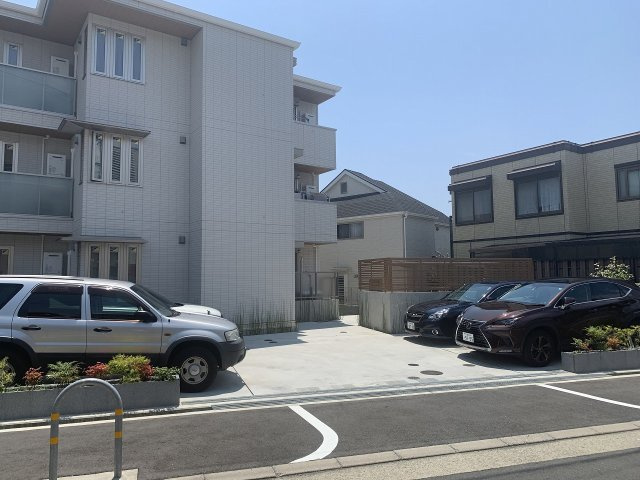 La Maisonの駐車場
