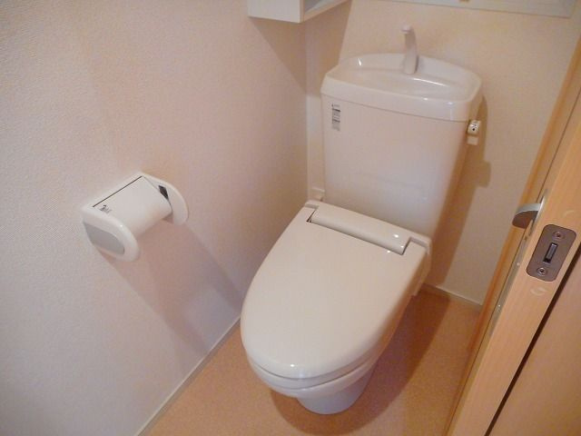 アイランド・ルガートのトイレ|シンプルで使いやすいトイレです