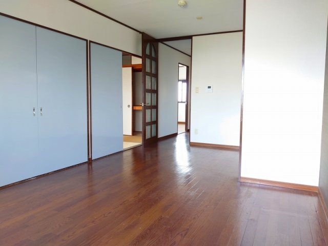 ラポール西緑丘の居間・リビング