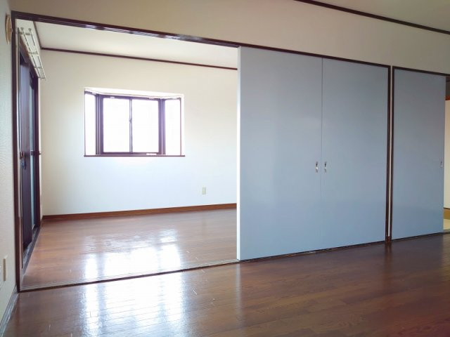 ラポール西緑丘の居間・リビング