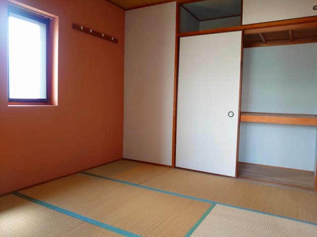 ラポール西緑丘の内装