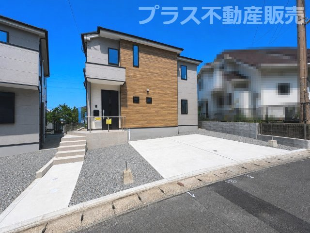 【外観】 | 福岡市西区生松台1丁目3期　3号棟（全3棟）【仲介手数料無料・0円】 | 現地写真。プラス不動産販売なら、現場の全ての棟をまとめてご見学頂けます。