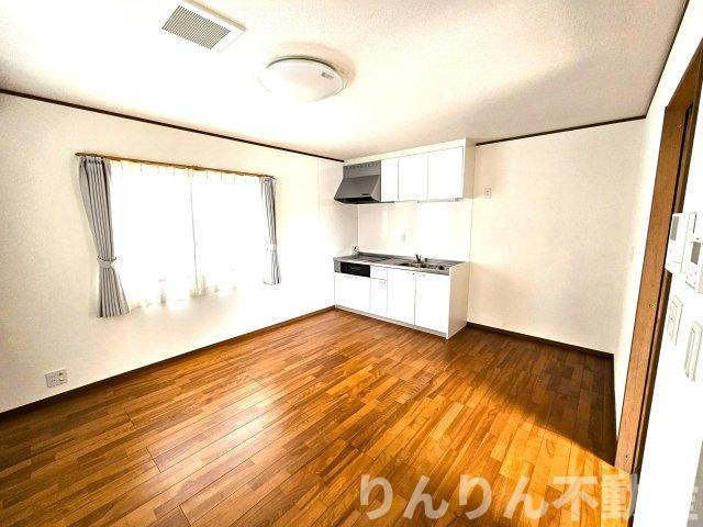 【居間・リビング】 | 福島1丁目戸建 | ゆったり過ごせる居間です