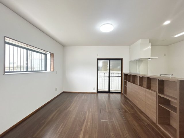 高知市大津乙　中古戸建の居間・リビング