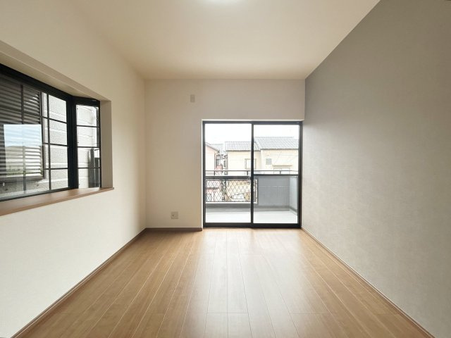 高知市大津乙　中古戸建の洋室