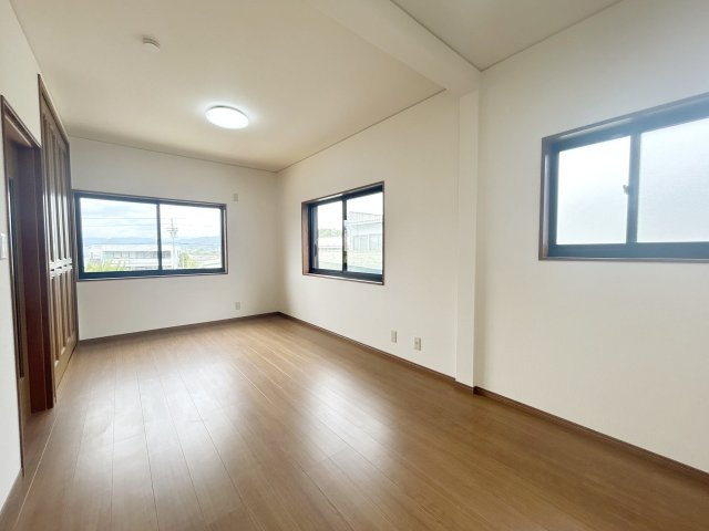 高知市大津乙　中古戸建の洋室