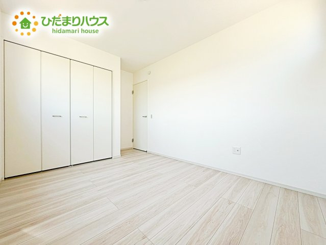 【洋室】 | 水戸市住吉町5期　新築戸建 | シンプルな内観ですのでさまざまなインテリアスタイルを楽しめます。