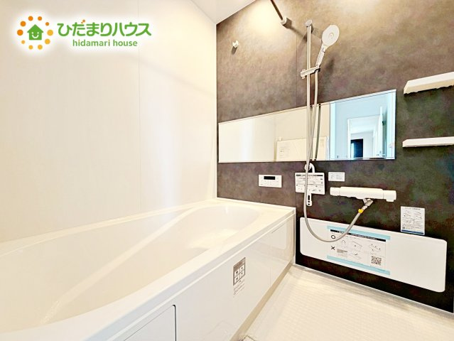 【浴室】 | 水戸市住吉町5期　新築戸建 | 1日の疲れをほぐす、とっておきのリラクゼーションタイムを楽しむバスルーム。 美しく、機能的なデザインを採用、清潔感あふれる心地よい空間づくりにこだわりました。