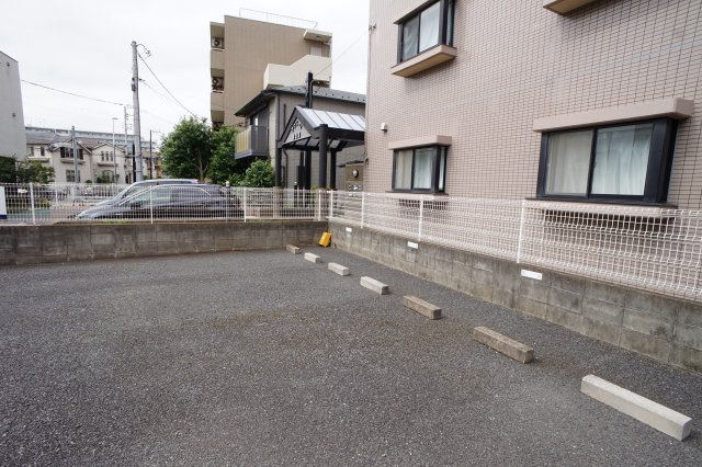 アプリーレ津田沼の駐車場
