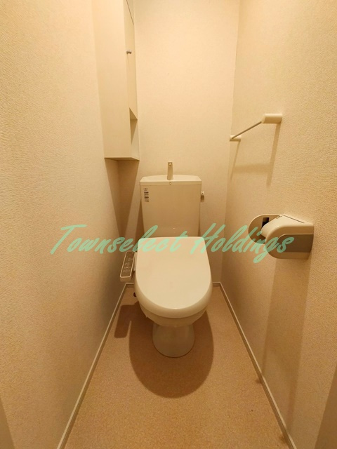 鎌倉市上町屋のアパートのトイレ