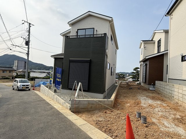 前原駅南１丁目　新築戸建　３棟の外観
