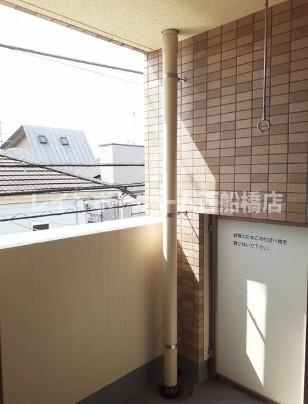 サニー・アートのバルコニー