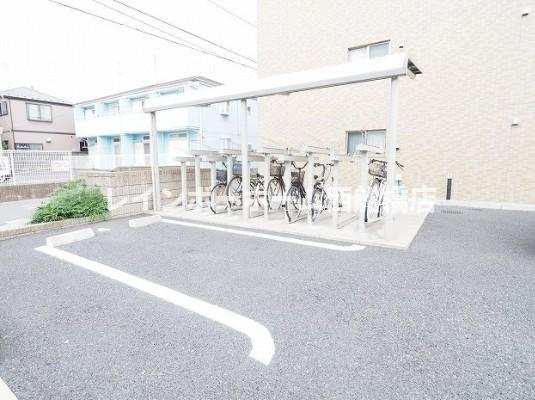 サニー・アートの駐車場