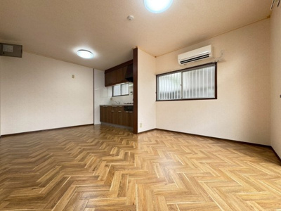 【居間・リビング】 | 箕面市箕面5町目貸家