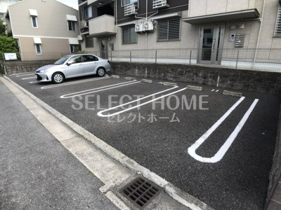 【駐車場】 | メゾン宮前 | 駐車場完備です