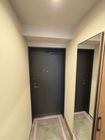 グランベル上野の杜の玄関