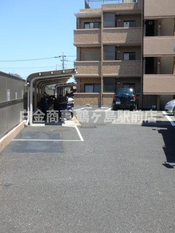 ライオンズマンション川越笠幡の駐車場