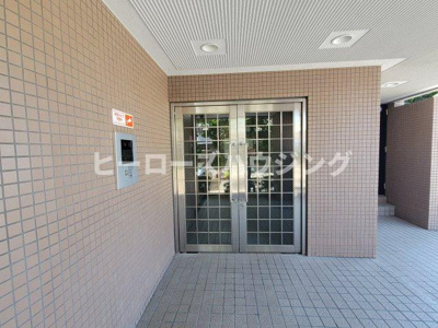 【エントランス】 | プレステージ北の岡