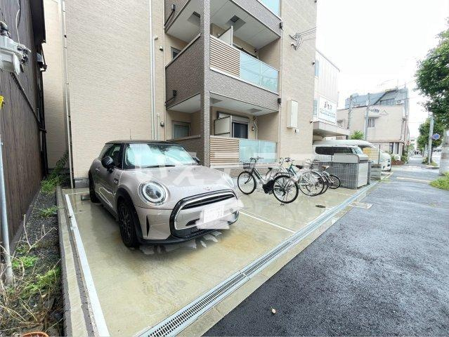 エルグランド湊川公園の駐車場|駐車場に車を止められます