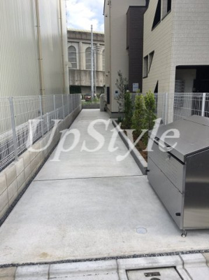 【エントランス】 | プレミアハイツ六町