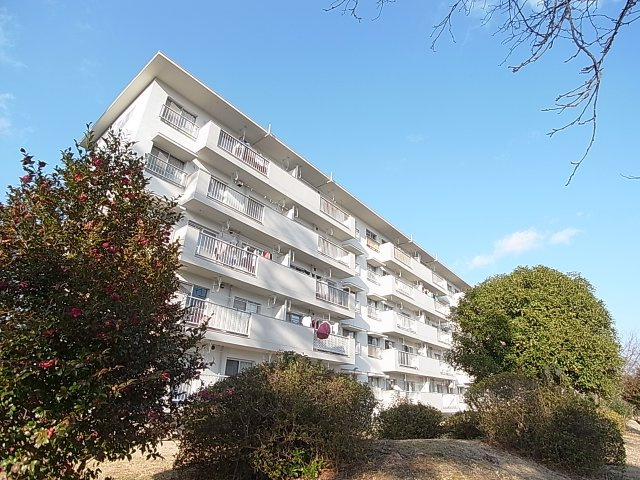 鈴蘭台第3団地3号棟