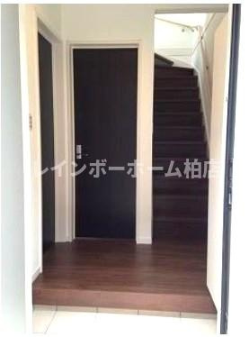 プライムアセット印西の玄関|落ち着いた玄関です