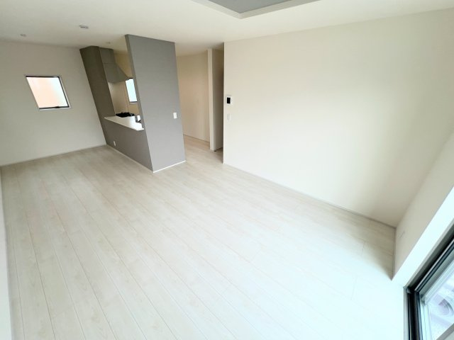 立川市西砂町　全３棟　新築戸建の居間・リビング