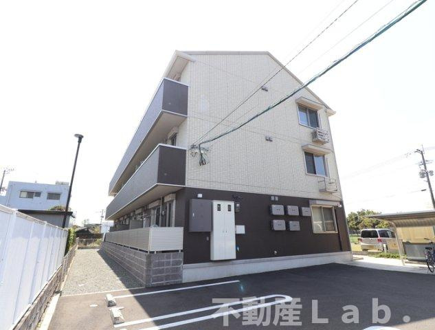 レーヴ新地の外観