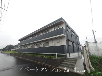 アミティエYの駐車場