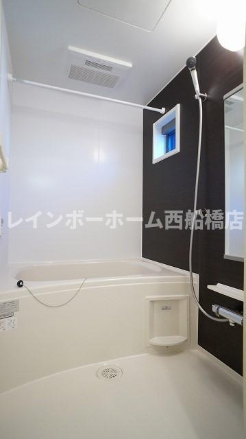 フローレンス松戸の浴室