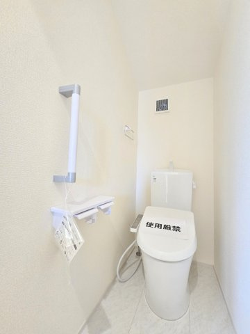 西多摩郡瑞穂町むさし野２丁目　新築戸建のトイレ
