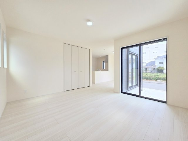 西多摩郡瑞穂町むさし野２丁目　新築戸建の居間・リビング