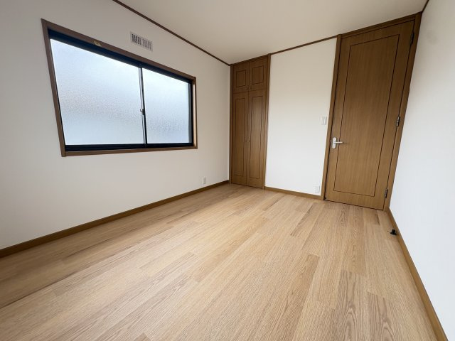 三木市別所町小林　中古戸建の洋室