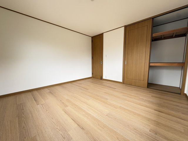 三木市別所町小林　中古戸建の洋室