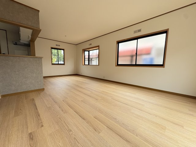 三木市別所町小林　中古戸建の居間・リビング