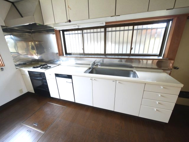 山武市蓮沼ハ　中古戸建のキッチン|敷地約149坪 ４LDK平家+倉庫（キッチン+シャワー室付）