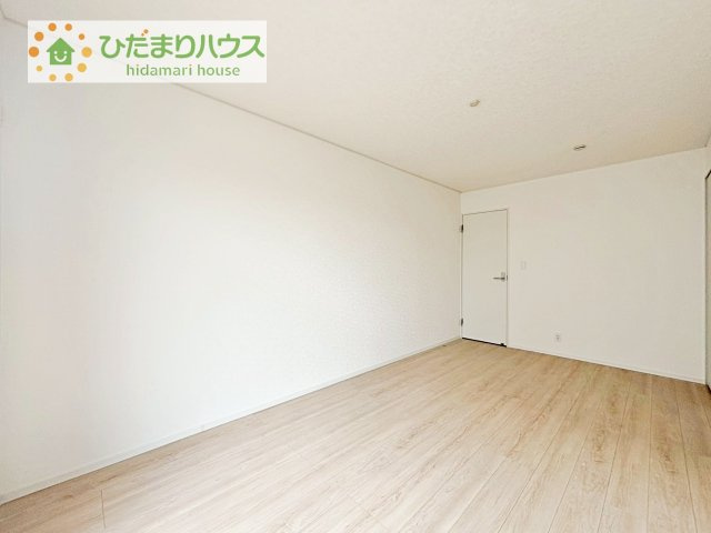 【洋室】 | 筑西市二木成第2　新築戸建　4号棟 | 広めの主寝室は、ベッドの他にもパソコンデスクやドレッサーなども置けちゃいます(*^-^*)
