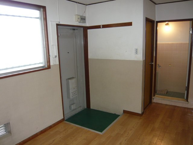 山ノ上ハイツの玄関
