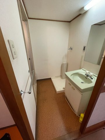 ハイツ東朝霧の洗面所