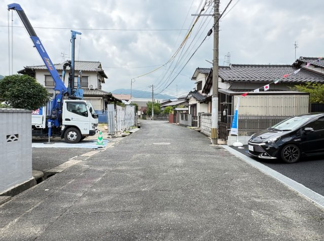 CRADLE GARDENー小倉南区朽網西の前面道路含む現地写真|前面道路幅員約5.9メートルです