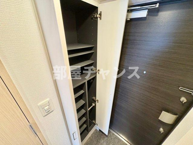 プレサンス丸の内雅殿の収納
