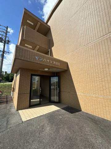 サンハイツ池田IIのエントランス