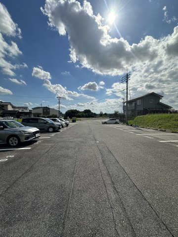 サンハイツ池田IIの駐車場