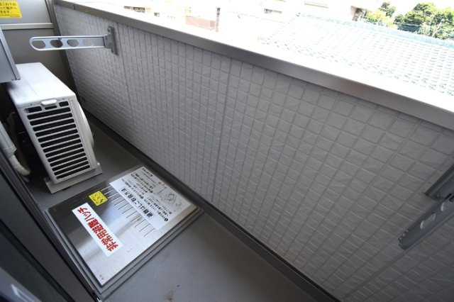 Ｄスクエア本町のバルコニー