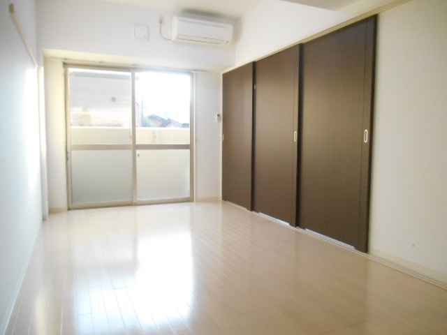 MAISON NOBLEの居間・リビング