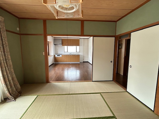 石立町貸家の和室|ゆったりとくつろげる和室です