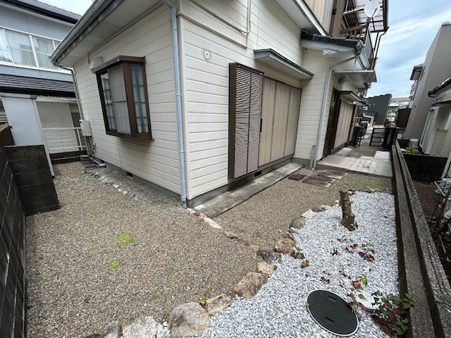 石立町貸家の庭|お庭の付いた物件です