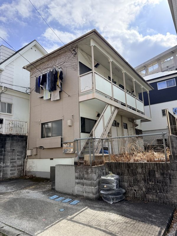 ラピュタ日野の外観